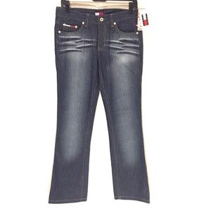 NWT Tommy Hilfiger Women’s super low rise jeans 7